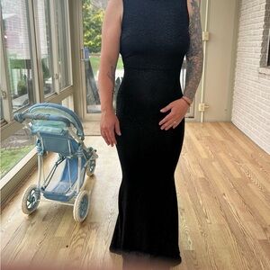 Elegant Black Sleeveless Dress